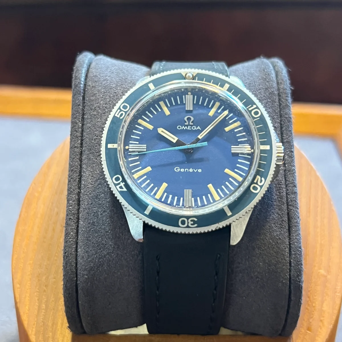 Omega Geneve Admiralty Stem-Winder 135.042